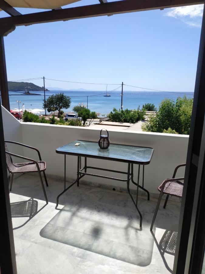 Παραθαλασσιο Στουντιο Μιχαλιας Sea View Studio Michalias Νουμερο 8 Agia Marina  Dış mekan fotoğraf